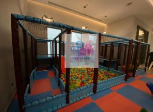 700x400 cm Parkurlu Top Havuzu